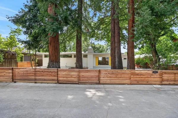 $1,050,000 | 1422 Potrero Way, Sacramento, CA 95822