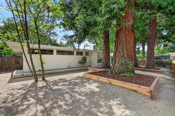 $1,050,000 | 1422 Potrero Way, Sacramento, CA 95822