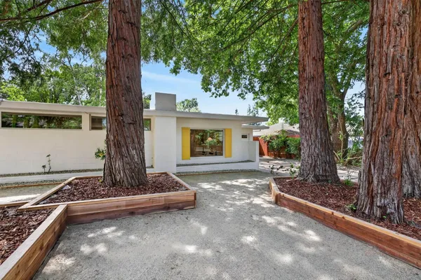 $1,050,000 | 1422 Potrero Way, Sacramento, CA 95822