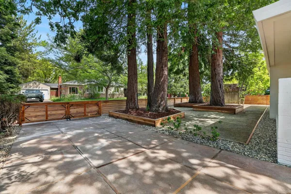 $1,050,000 | 1422 Potrero Way, Sacramento, CA 95822