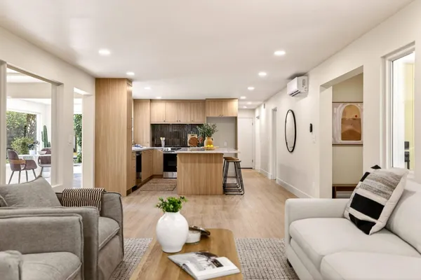 $1,050,000 | 1422 Potrero Way, Sacramento, CA 95822