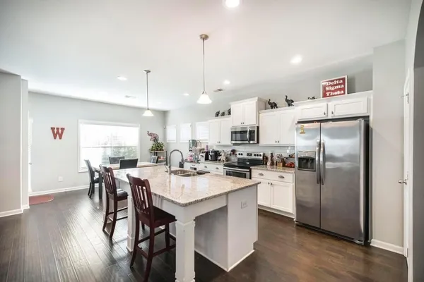 $320,000 | 215 Goldenrod Trail, Perry, GA 31069