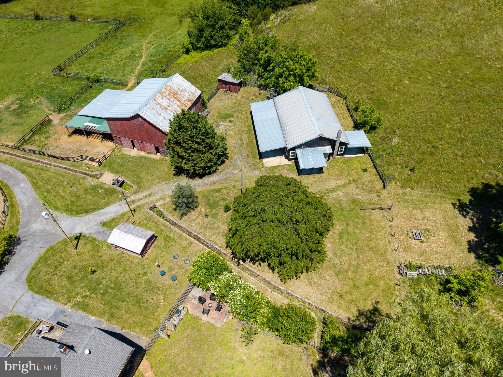 3257 Ida Road Luray, VA 22835 - Photo 35 of 36 Charming countryside retreat with barns.
