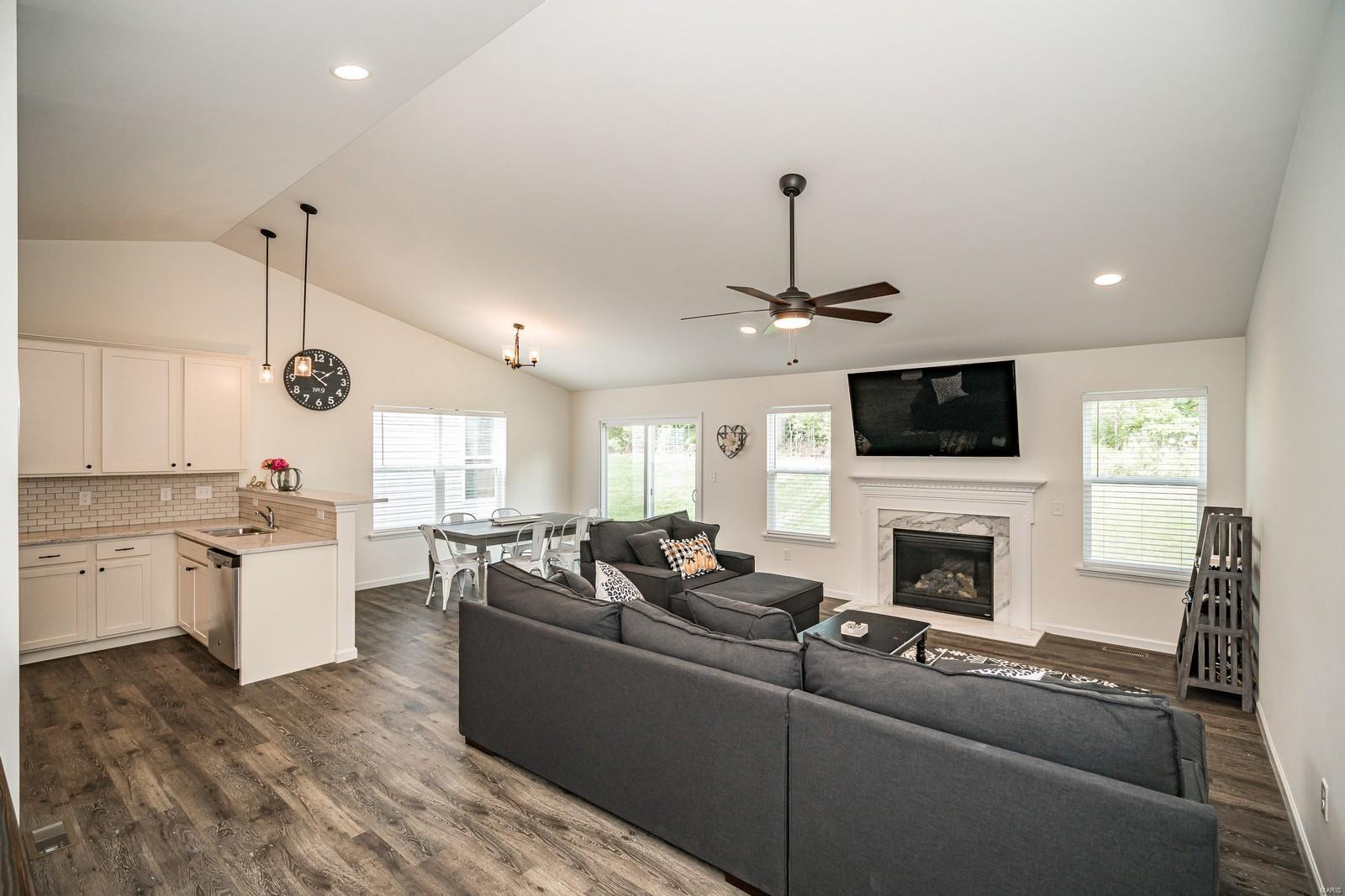 153 Keystone Ridge Drive O'Fallon, MO 63366 - Photo 4 of 25 Gallery Image 4