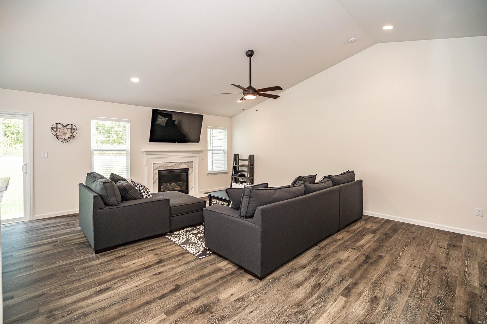 153 Keystone Ridge Drive O'Fallon, MO 63366 - Photo 10 of 25 Gallery Image 10