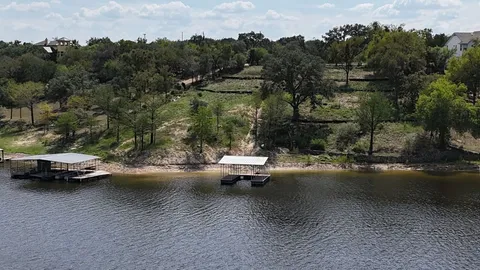 $1,395,000 | 1013 Lakeshore Drive, Spicewood, TX 78669