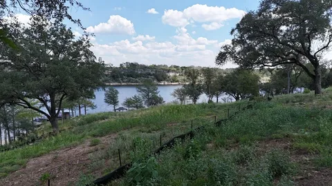 $1,395,000 | 1013 Lakeshore Drive, Spicewood, TX 78669