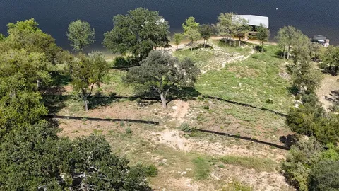 $1,395,000 | 1013 Lakeshore Drive, Spicewood, TX 78669