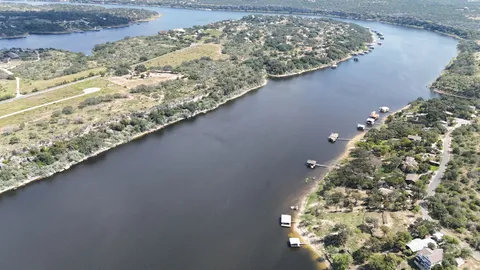 $1,289,000 | 1013 Lakeshore Drive, Spicewood, TX 78669