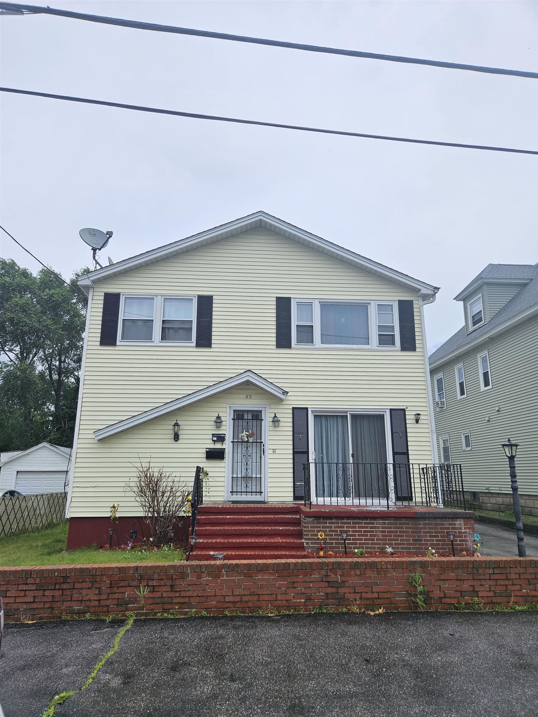 82 Cumberland Street, Unit 1 Manchester, NH 03102 - Photo 1 of 14