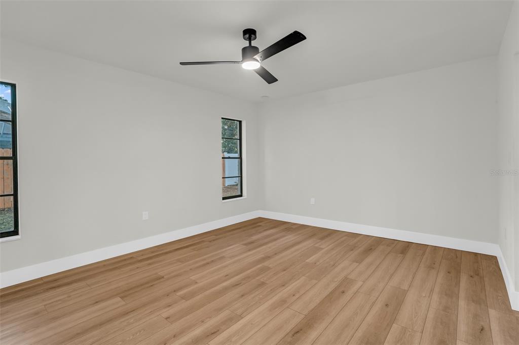 2051 Laredo Avenue Spring Hill, FL 34608 - Photo 20 of 44