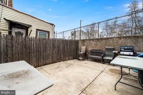 $275,000 | 1627 West Thompson Street, Philadelphia, PA 19121