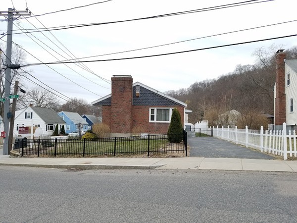 3 Windham Road Boston, MA 02136 - Photo 5 of 24 Gallery Image 5