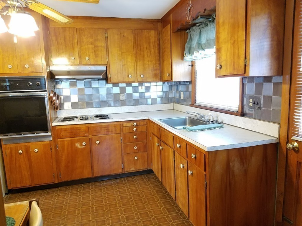 3 Windham Road Boston, MA 02136 - Photo 7 of 24 Gallery Image 7