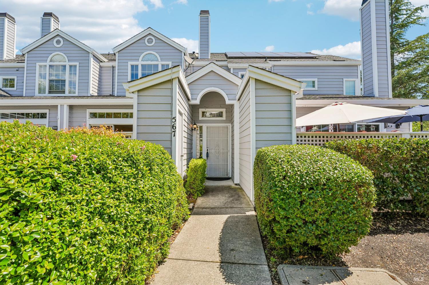 567 East Jasmine Circle Santa Rosa, CA 95407 - Photo 2 of 36