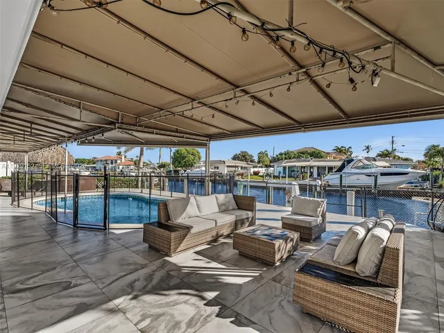 $6,950 | 440 Southeast 8th Avenue, Pompano Beach, FL 33060