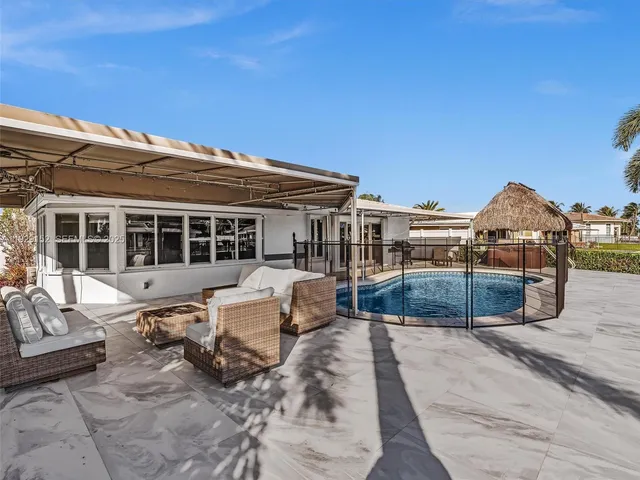 $6,950 | 440 Southeast 8th Avenue, Pompano Beach, FL 33060