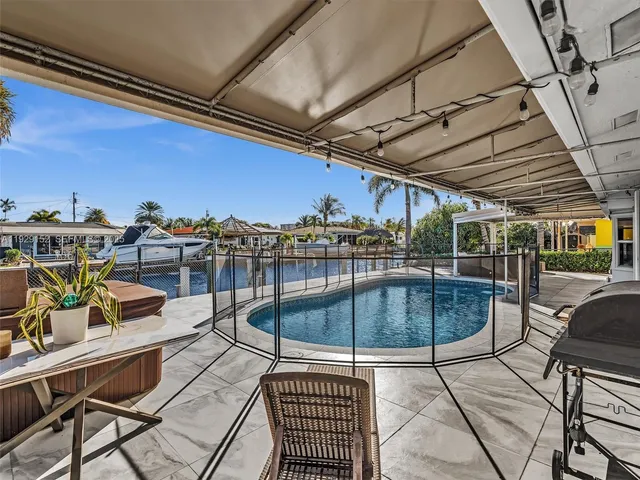 $6,950 | 440 Southeast 8th Avenue, Pompano Beach, FL 33060