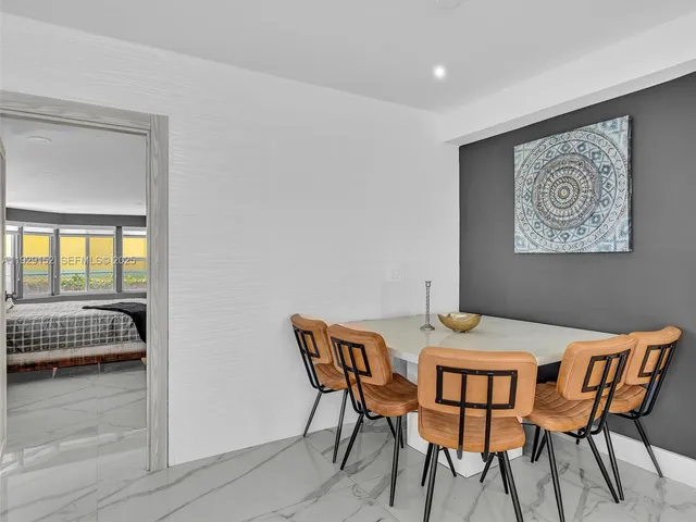 $6,950 | 440 Southeast 8th Avenue, Pompano Beach, FL 33060