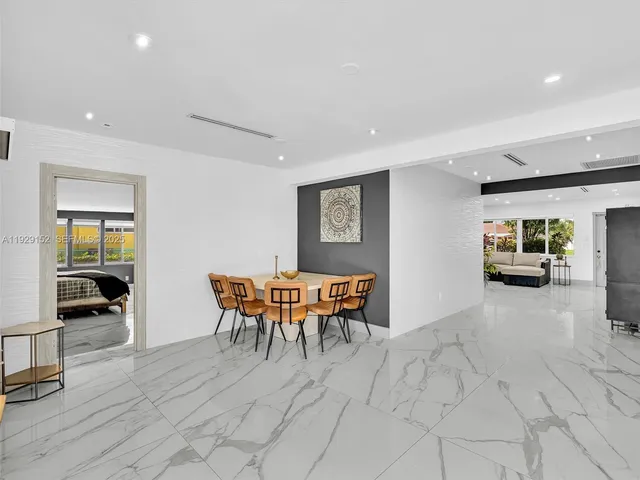 $6,950 | 440 Southeast 8th Avenue, Pompano Beach, FL 33060