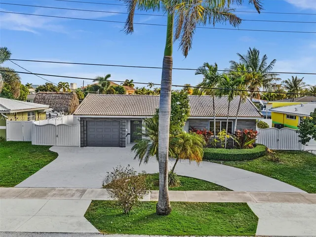 $6,950 | 440 Southeast 8th Avenue, Pompano Beach, FL 33060