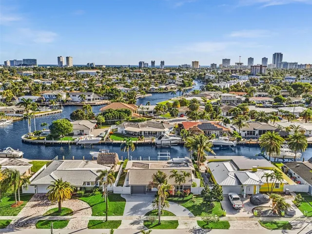 $6,950 | 440 Southeast 8th Avenue, Pompano Beach, FL 33060