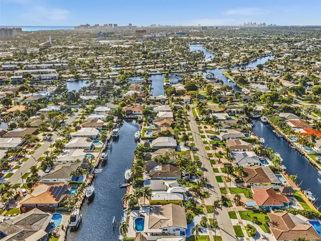 $6,950 | 440 Southeast 8th Avenue, Pompano Beach, FL 33060