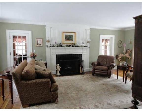 9 Gaskill Road Worcester, MA 01602 - Photo 4 of 27 Gallery Image 4