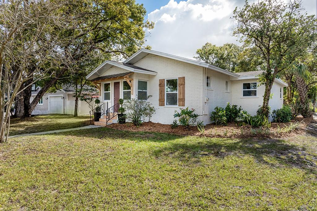 820 West Woodlawn Ave  