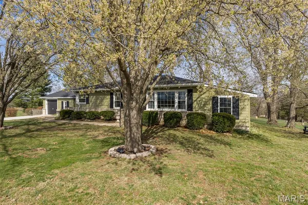 $334,900 | 8864 Highway 61, Ste. Genevieve, MO 63670