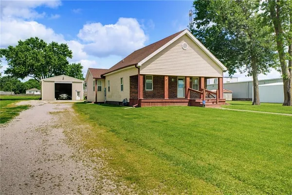 $225,000 | 729 South Brunswick Street, Brookfield, MO 64628