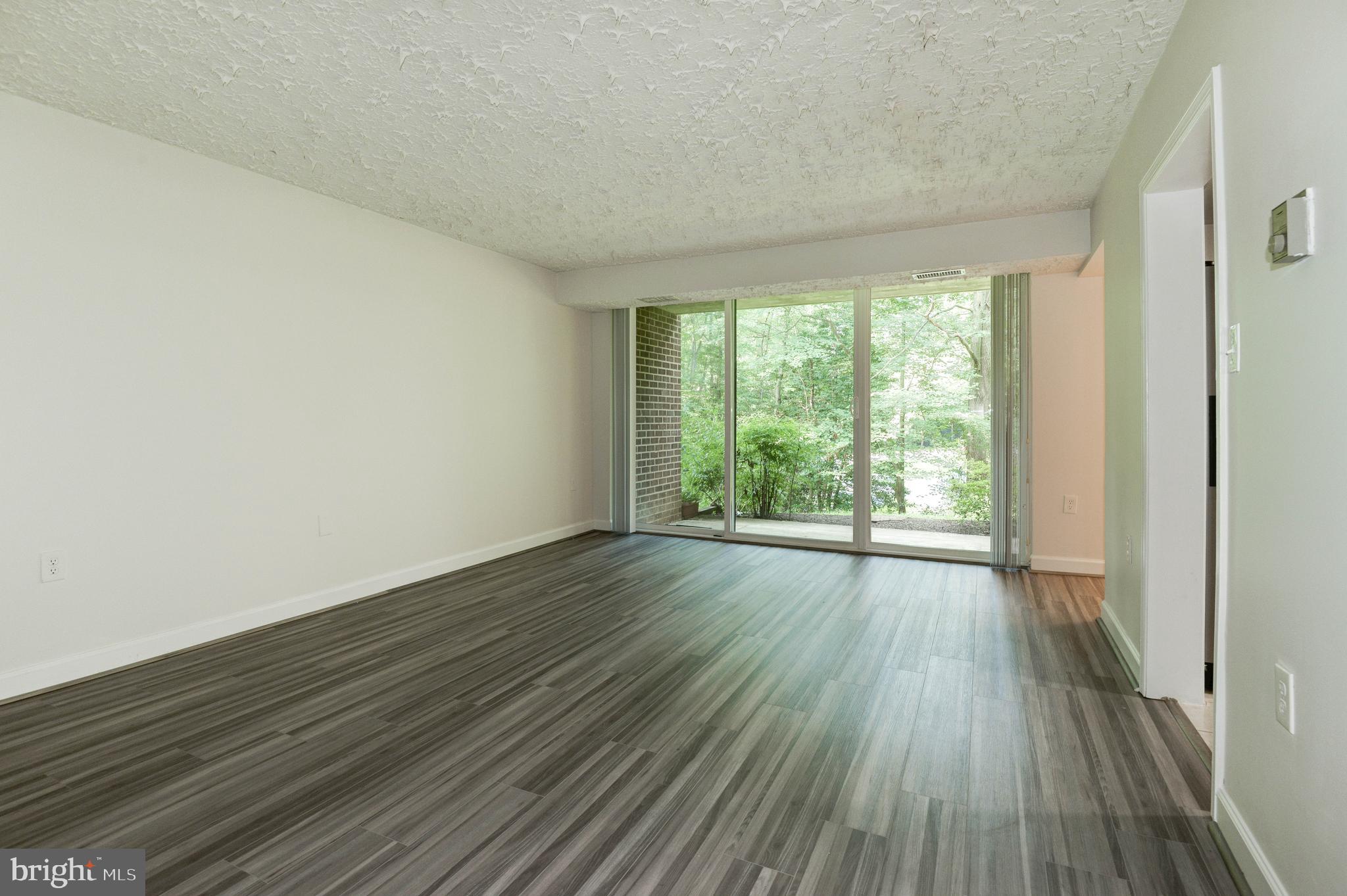 1411 Northgate Square, Unit 14111B Reston, VA 20190 - Photo 12 of 39 Living area
