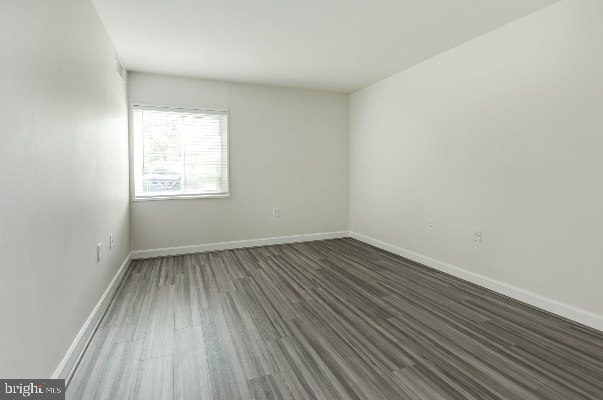 1411 Northgate Square, Unit 14111B Reston, VA 20190 - Photo 23 of 39 Primary bedroom; bedroom 1 of 2