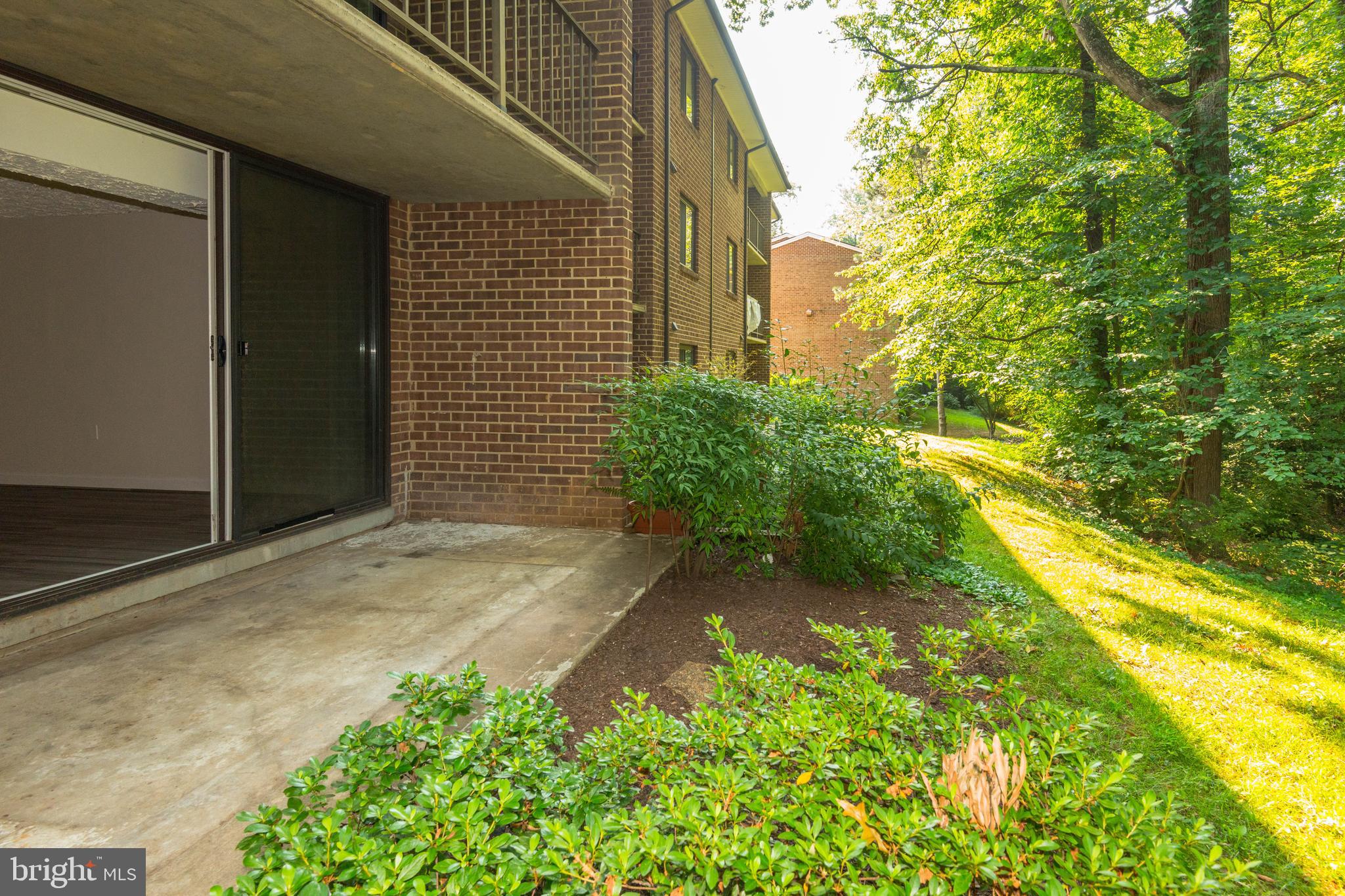1411 Northgate Square, Unit 14111B Reston, VA 20190 - Photo 7 of 39 Cozy setting