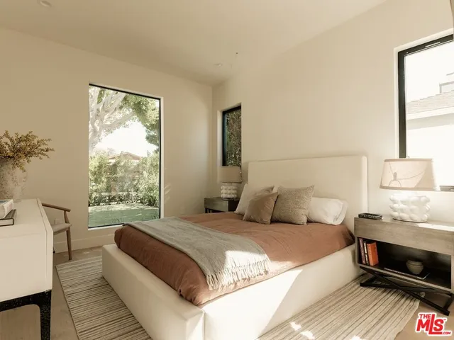 $3,995,000 | 3629 Rosewood Avenue, Los Angeles, CA 90066