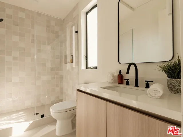 $3,995,000 | 3629 Rosewood Avenue, Los Angeles, CA 90066