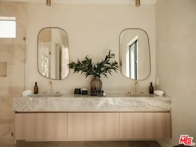 $3,995,000 | 3629 Rosewood Avenue, Los Angeles, CA 90066