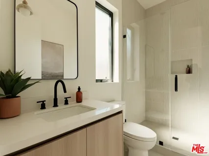 $3,995,000 | 3629 Rosewood Avenue, Los Angeles, CA 90066