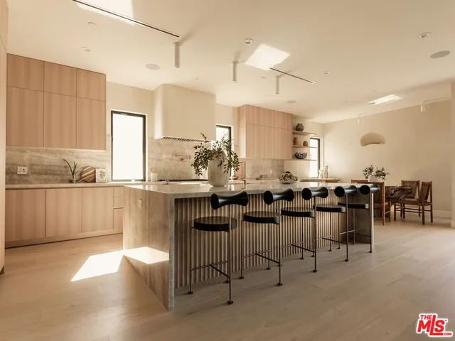 $3,995,000 | 3629 Rosewood Avenue, Los Angeles, CA 90066