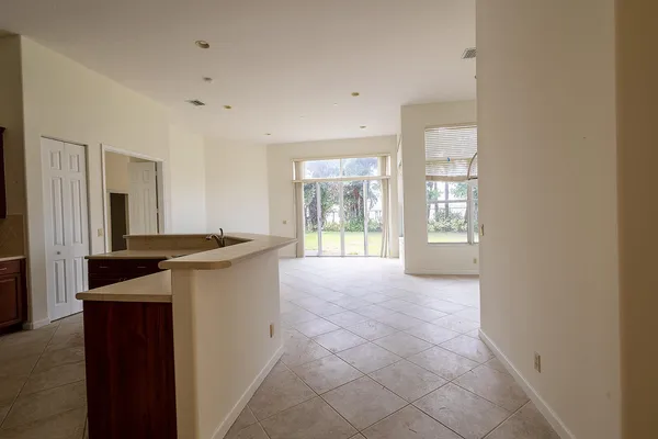 $3,800 | 6428 Garden Court, West Palm Beach, FL 33411
