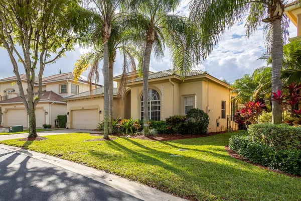 $3,800 | 6428 Garden Court, West Palm Beach, FL 33411