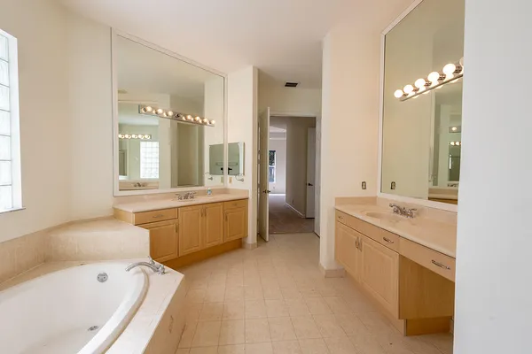 $3,800 | 6428 Garden Court, West Palm Beach, FL 33411