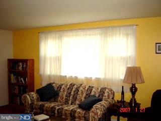 7429 Hill Road Philadelphia, PA 19128 - Photo 4 of 6 Gallery Image 4
