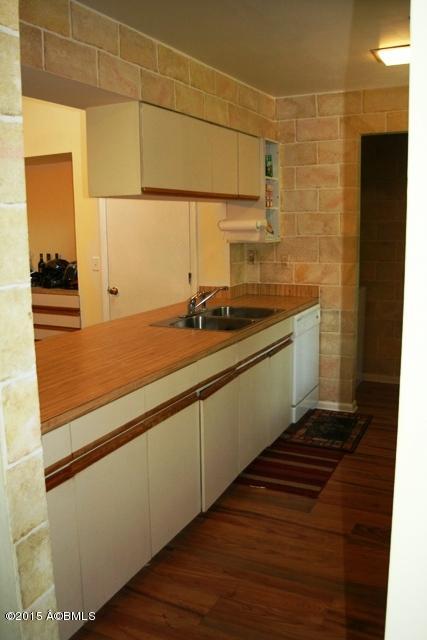159 C North Brickyard Road, Unit C Beaufort, SC 29907 - Photo 10 of 22 Kitchen 4