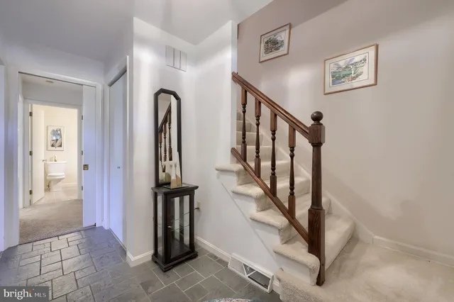 a view of entryway with a front door