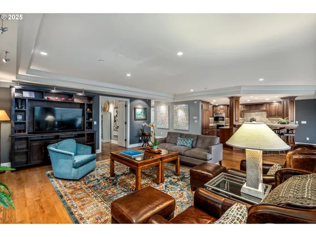 $1,810,500 | 5511 Southeast Scenic Lane, Unit 200, Vancouver, WA 98661