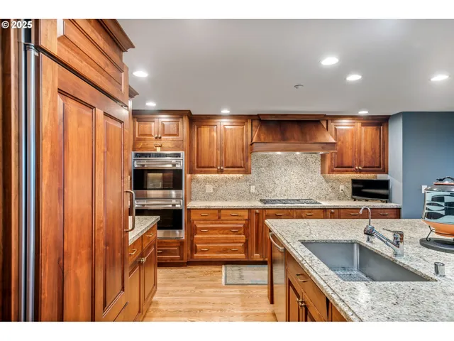 $1,810,500 | 5511 Southeast Scenic Lane, Unit 200, Vancouver, WA 98661