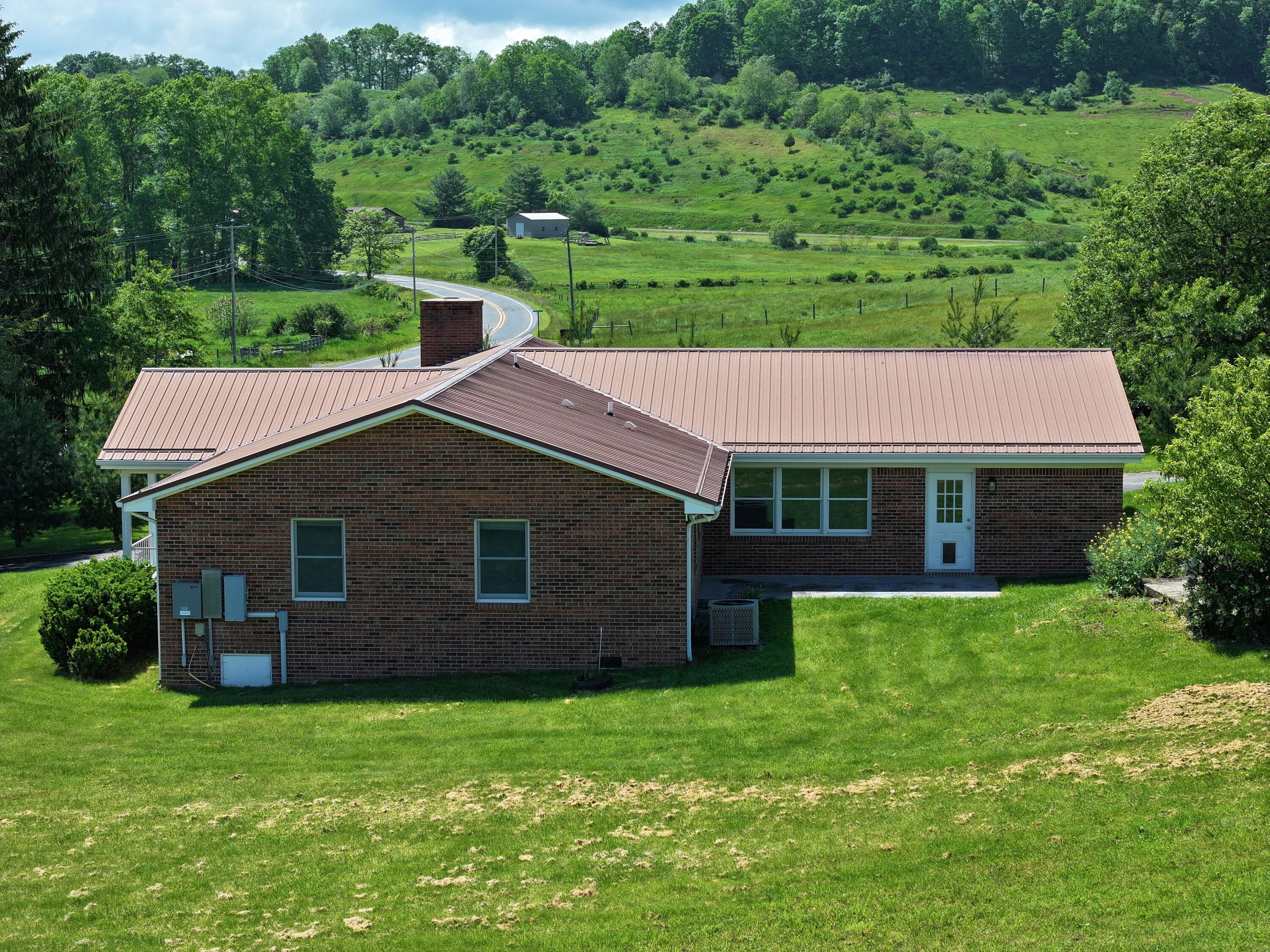 2446 Grassy Meadows Road Alderson, WV 24910 - Photo 15 of 110 Gallery Image 15