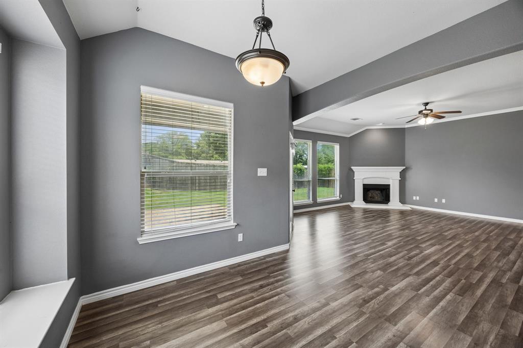 425 Corriente Trail Azle, TX 76020 - Photo 8 of 29