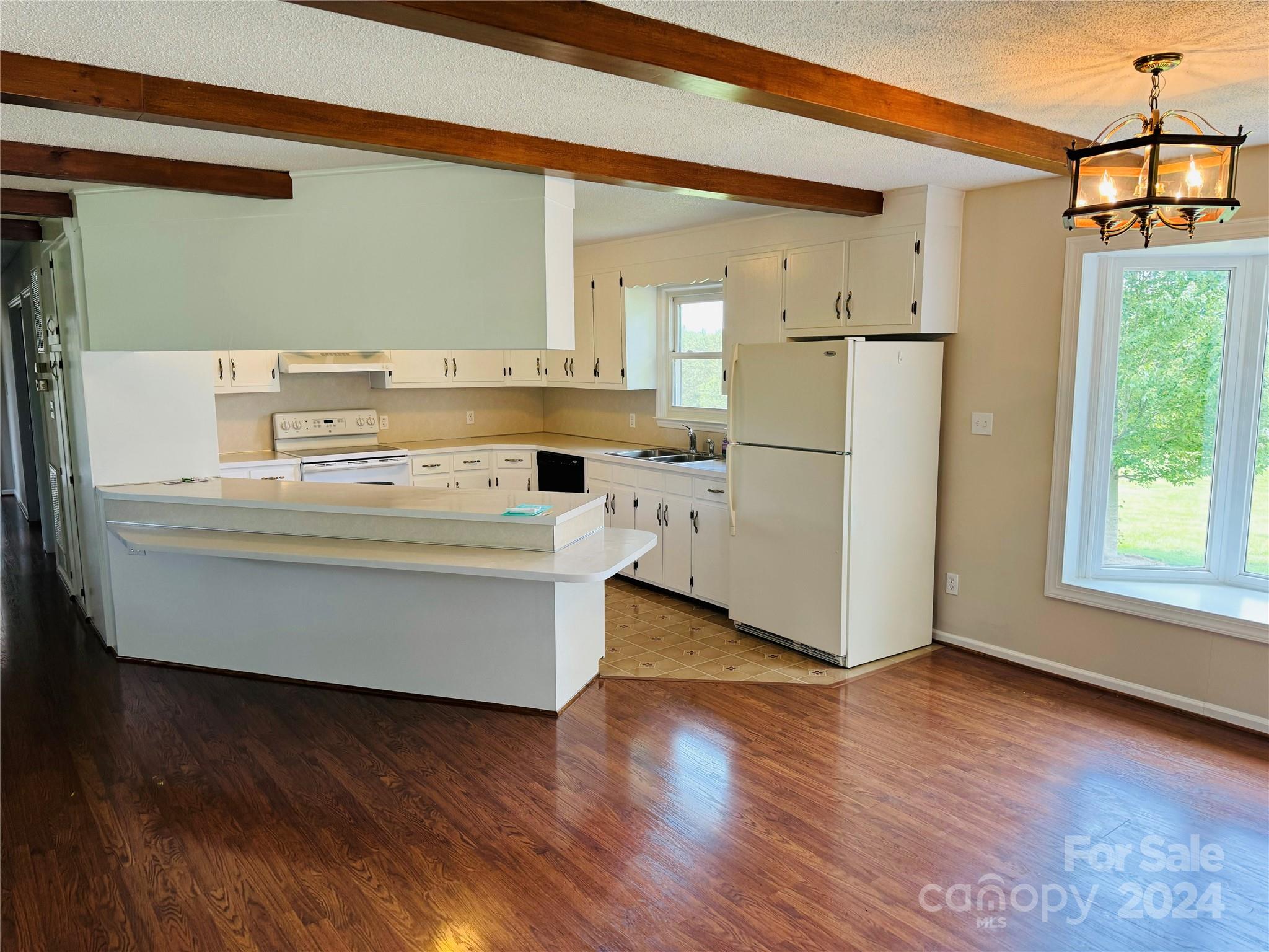 1790 Sain Road Hickory, NC 28602 - Photo 7 of 28 Gallery Image 7